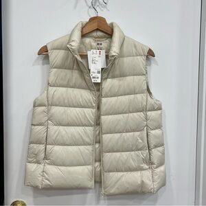 Uniqlo Ultra Light Down Vest Off White M